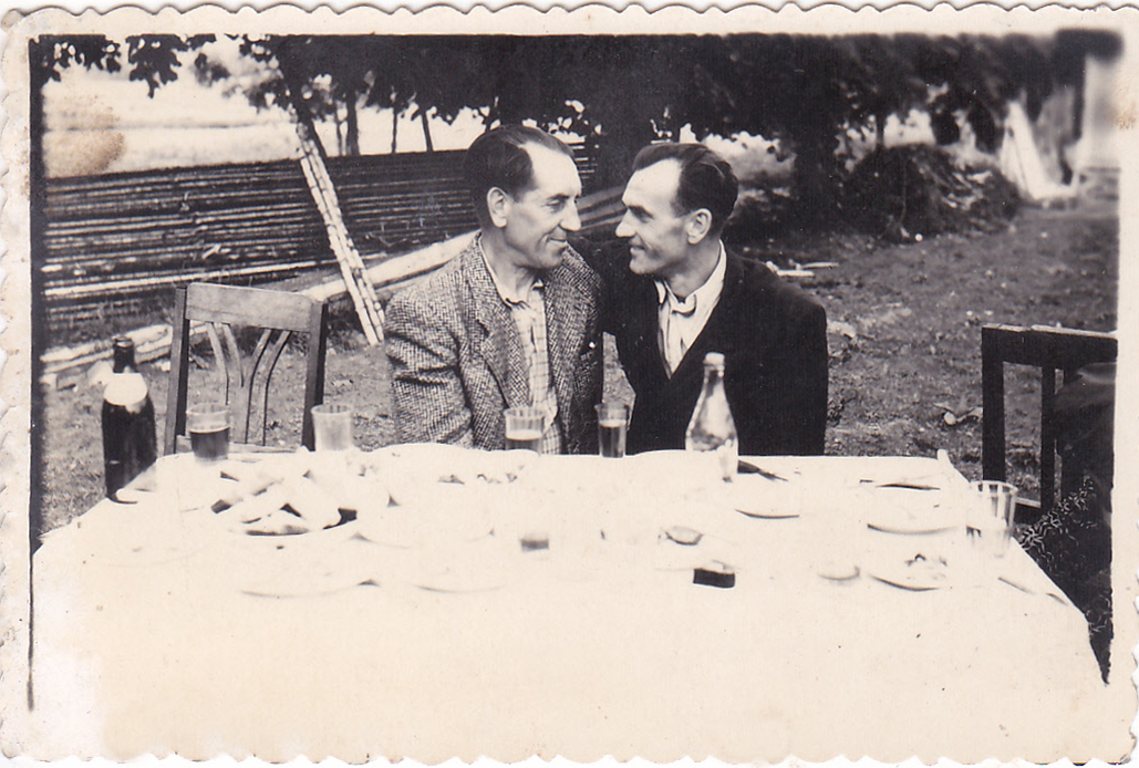 Ilgai_lauktas_susitikimas_po_10_m_lagerio._Laisvės_kovų_dalyviai_Povilas_Drūkteinis_ir_Petras_Gumuliauskas.jpg
