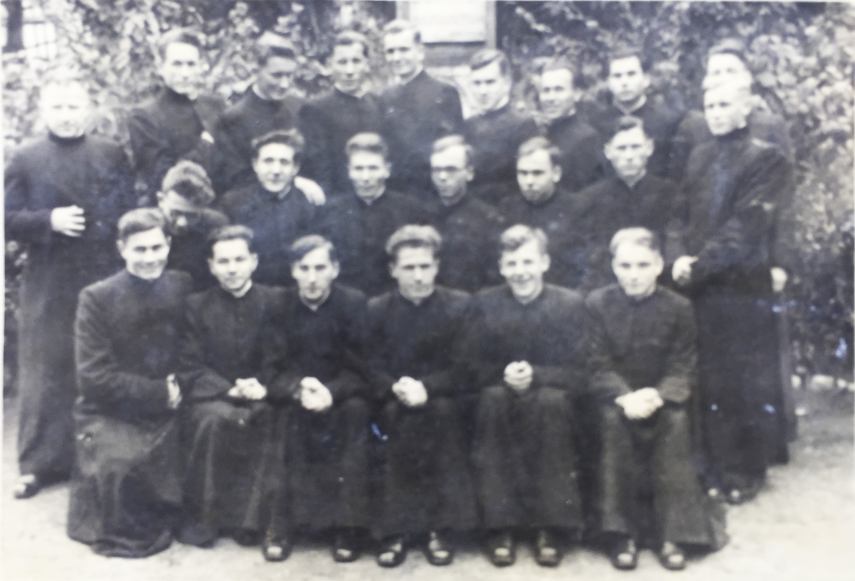 Kauno kunigų seminarijos 1957 m laida.jpg