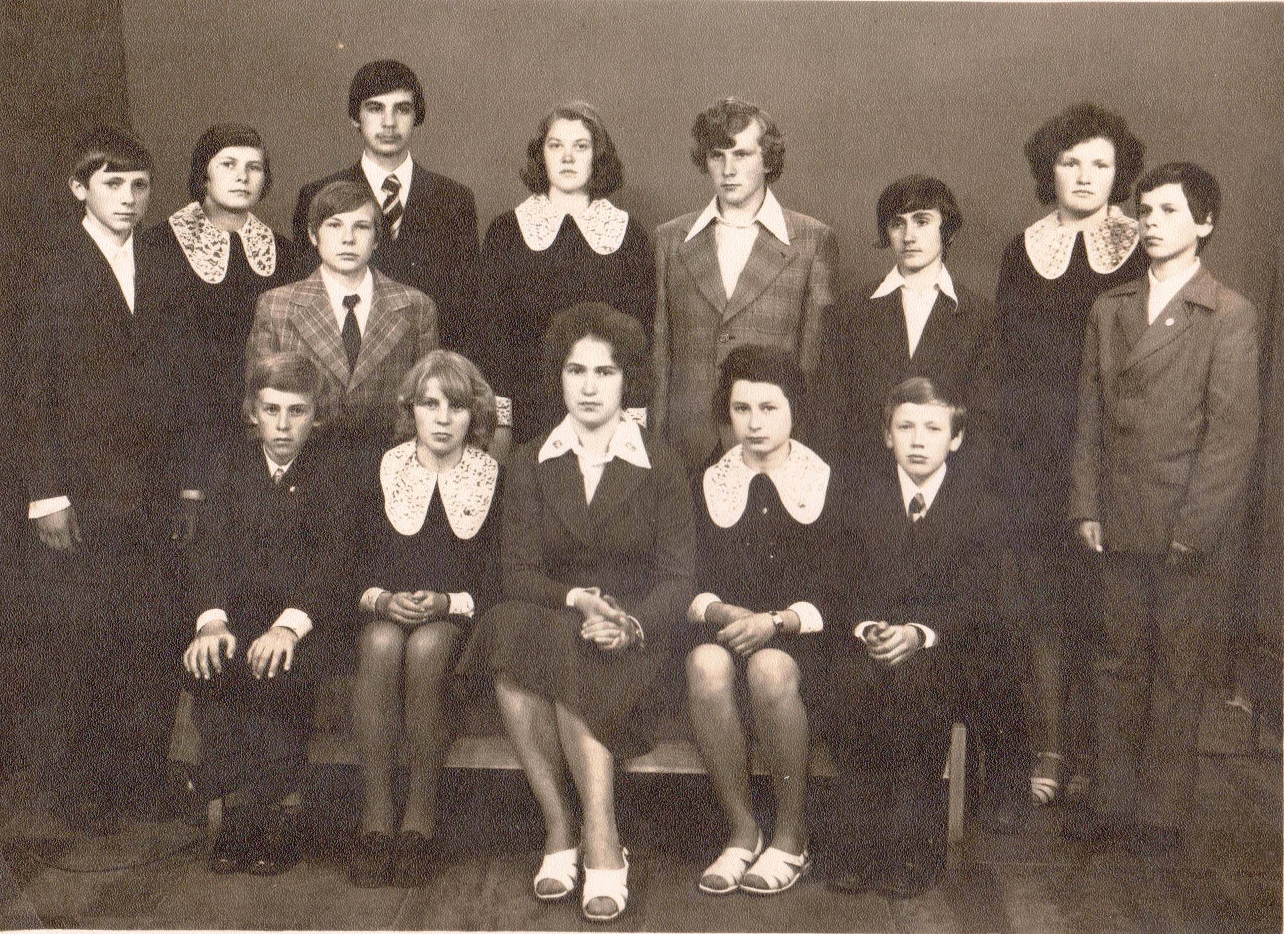 Tūbinių Mokiniai1