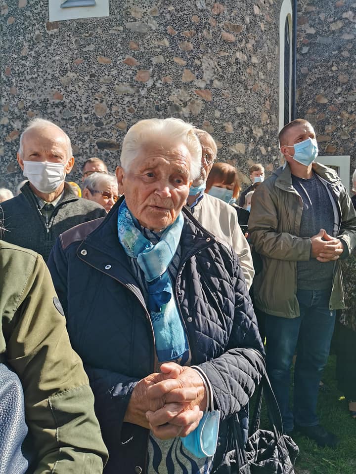 Teresė_Ūksienė-Kapinėse4.jpg