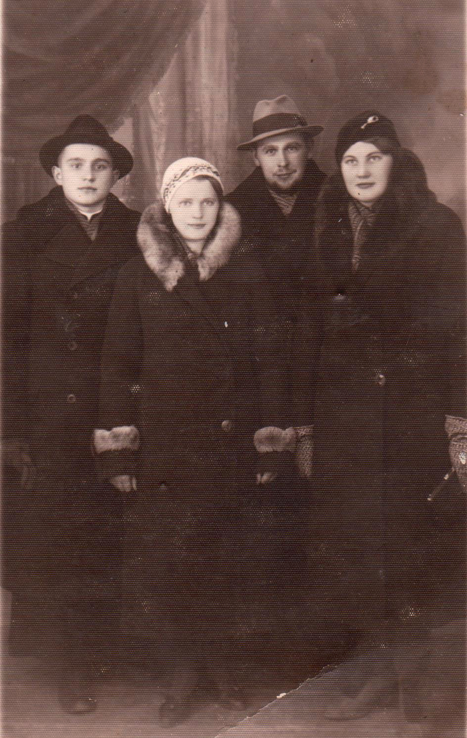 Iš Prano B Prisiminimui gerai draugei iš draugės Olės Dabkytės Jakaičiai 1936m VIII 3 MM p. St.Šimutienei Paižnis1
