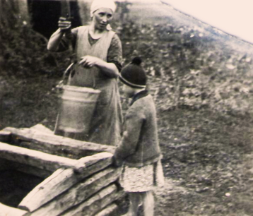 Prie šulinio Pajerubinio kaime